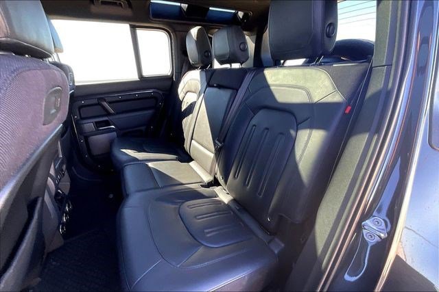 Used 2022 Land Rover Defender 110 X image 31
