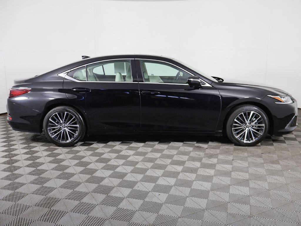 Used 2024 Lexus ES 350 w/ Premium Package FWD image 17