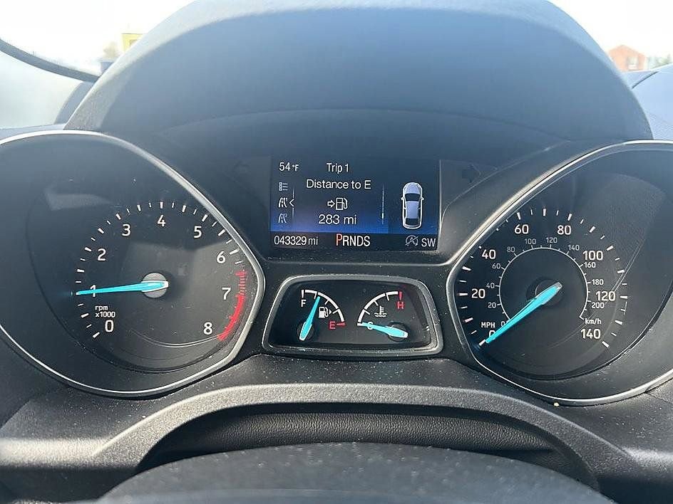 Used 2018 Ford Escape SE w/ SE Sport Appearance Package AWD/4WD image 18