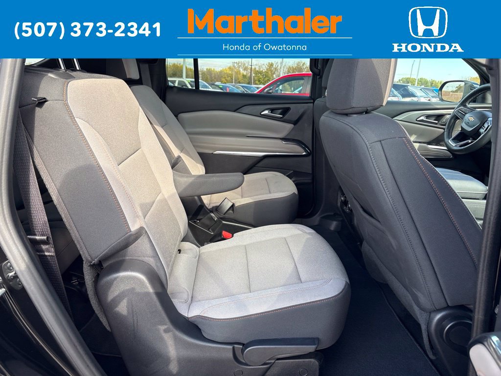 Used 2026 Chevrolet Traverse LT w/ Driver Confidence Package AWD/4WD image 17