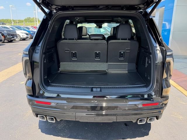 New 2027 Chevrolet Traverse RS w/ LPO, Floor Liner Package FWD image 7