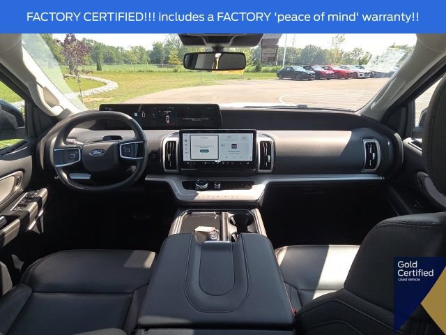 Used 2025 Ford Expedition Active AWD/4WD image 27