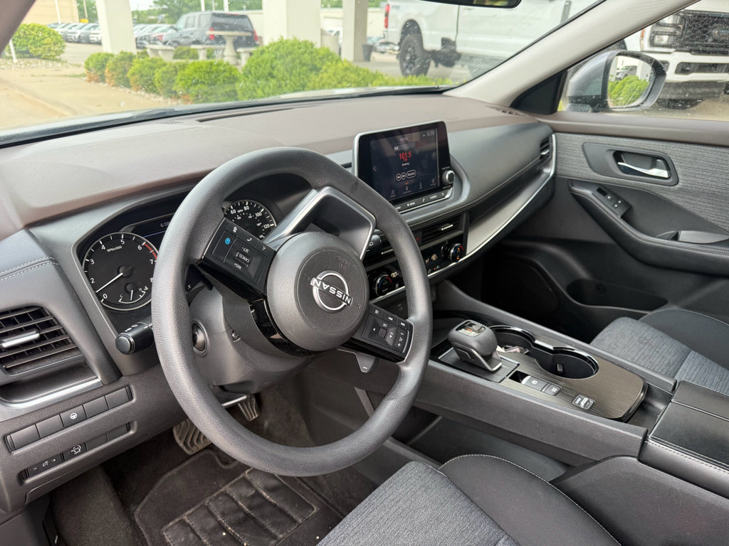 Used 2023 Nissan Rogue SV FWD image 10
