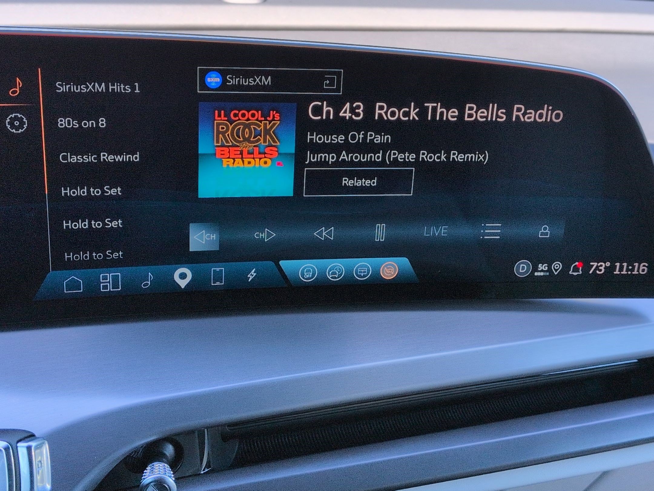 Used 2026 Cadillac Vistiq Sport AWD/4WD image 23