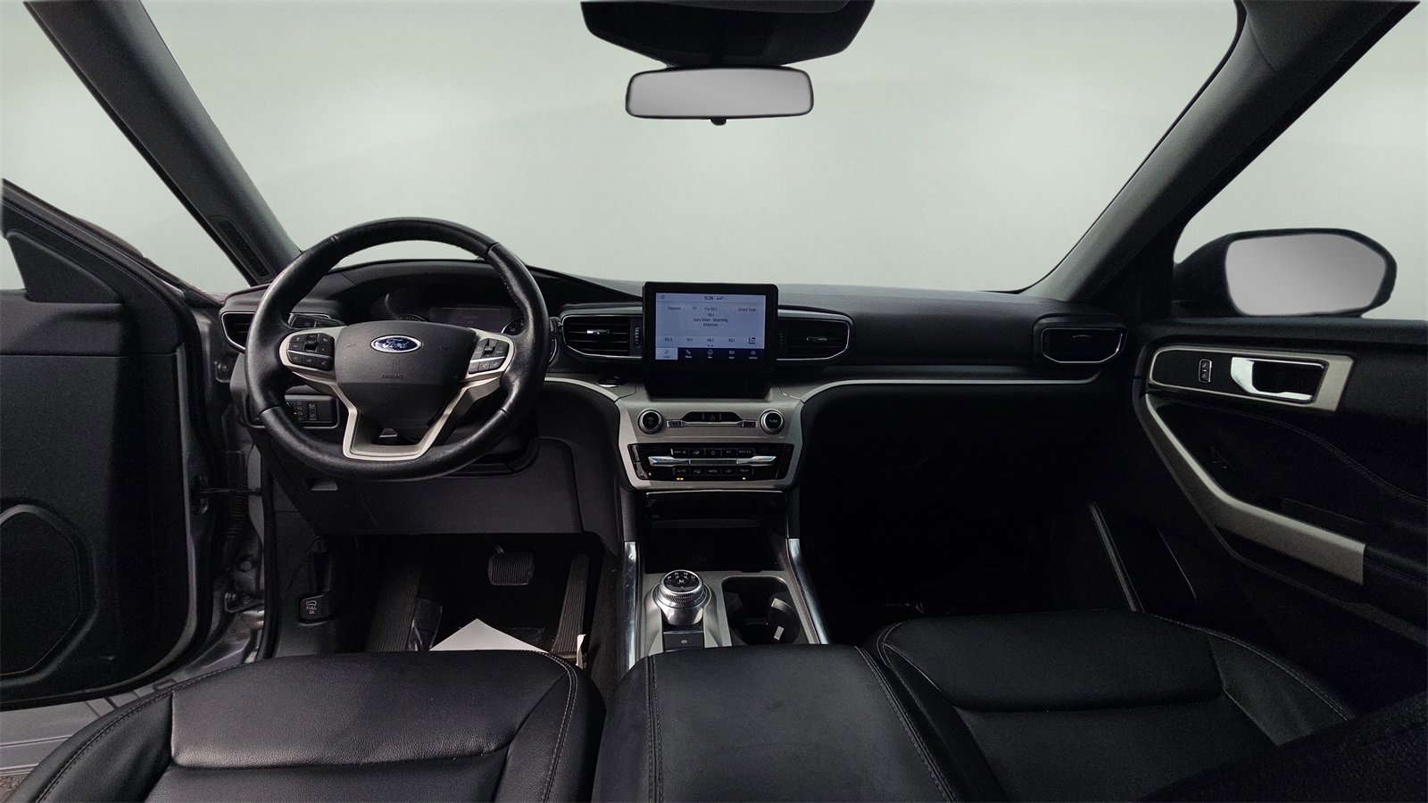 Used 2020 Ford Explorer XLT w/ Equipment Group 202A image 28