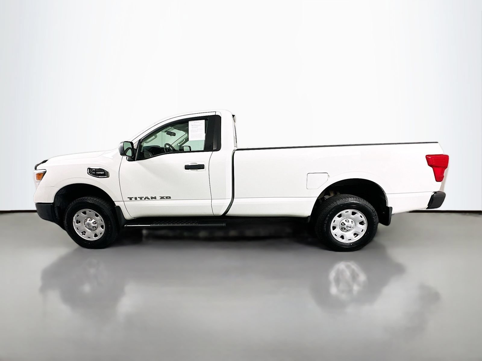 Used 2017 Nissan Titan S AWD/4WD image 4