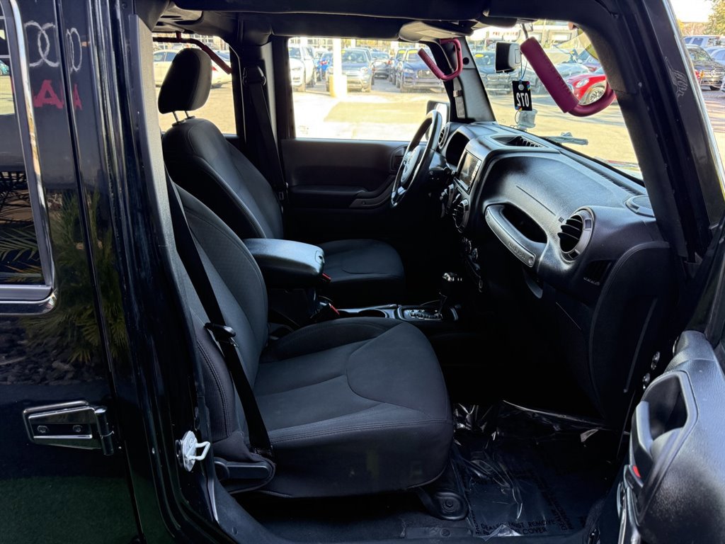 Used 2015 Jeep Wrangler Unlimited Sport w/ Quick Order Package 24S image 17