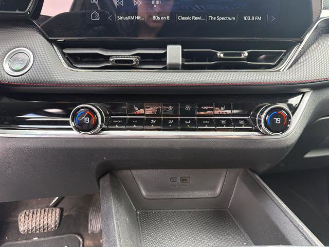 Used 2025 Chevrolet Equinox RS w/ Safety and Technology Package image 16