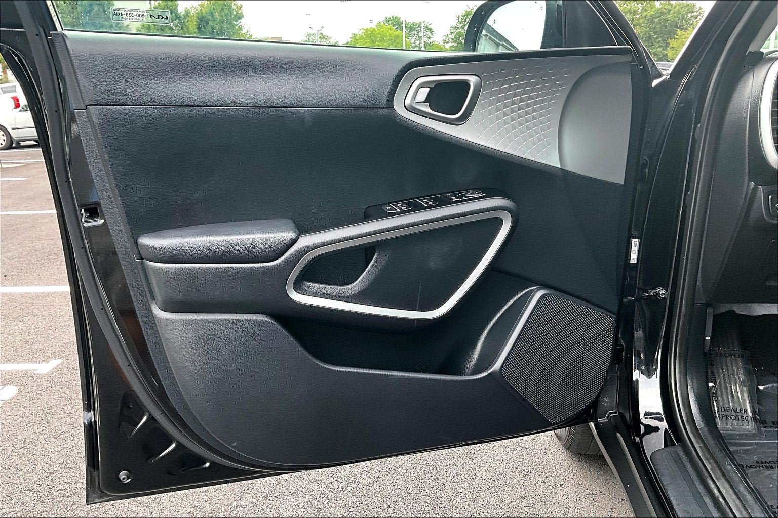 Used 2023 Kia Soul LX w/ LX Technology Package FWD image 20
