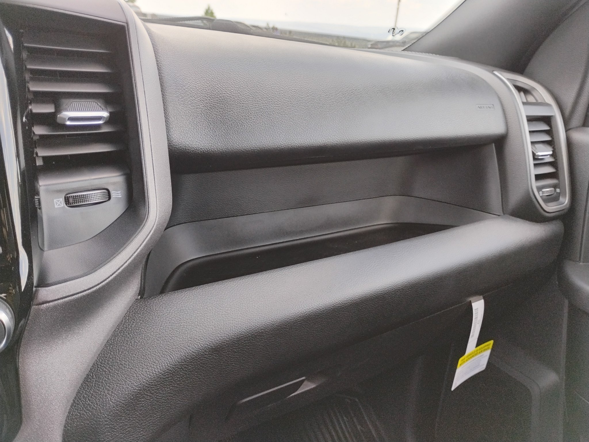 New 2026 RAM 3500 Tradesman w/ Chrome Appearance Group A AWD/4WD image 37