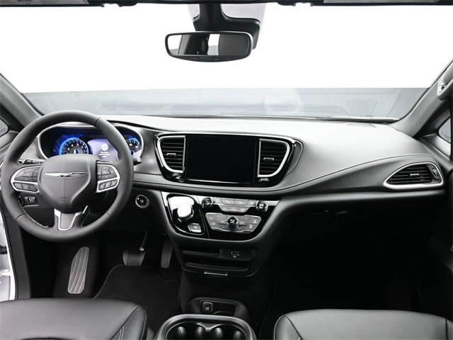 New 2026 Chrysler Pacifica Select image 22