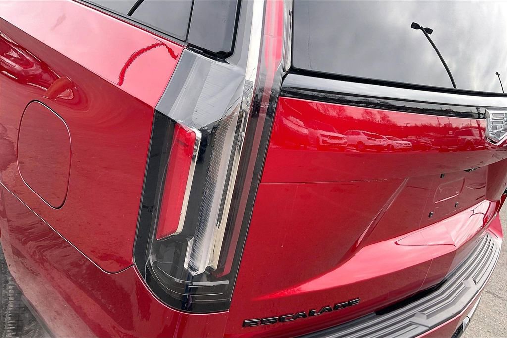 Used 2023 Cadillac Escalade ESV V w/ LPO, ONYX Package image 25