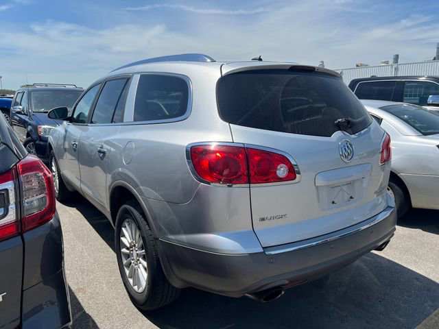 Used 2010 Buick Enclave CX w/ Driver Confidence Package FWD image 6