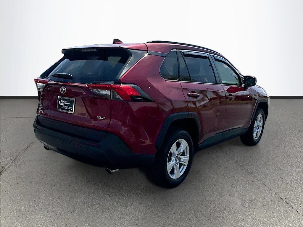 Used 2020 Toyota RAV4 XLE FWD image 7