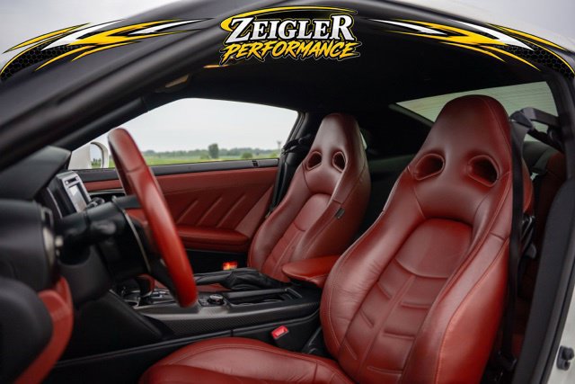 Used 2017 Nissan GT-R Premium w/ Premium Interior Package AWD/4WD image 14