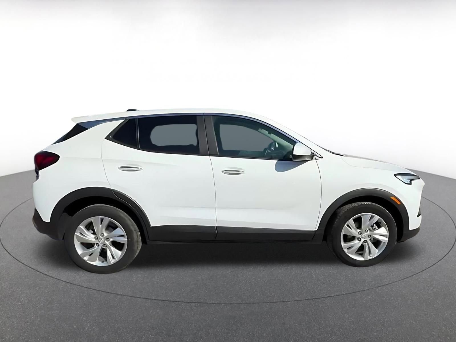 Used 2025 Buick Encore GX Preferred image 16