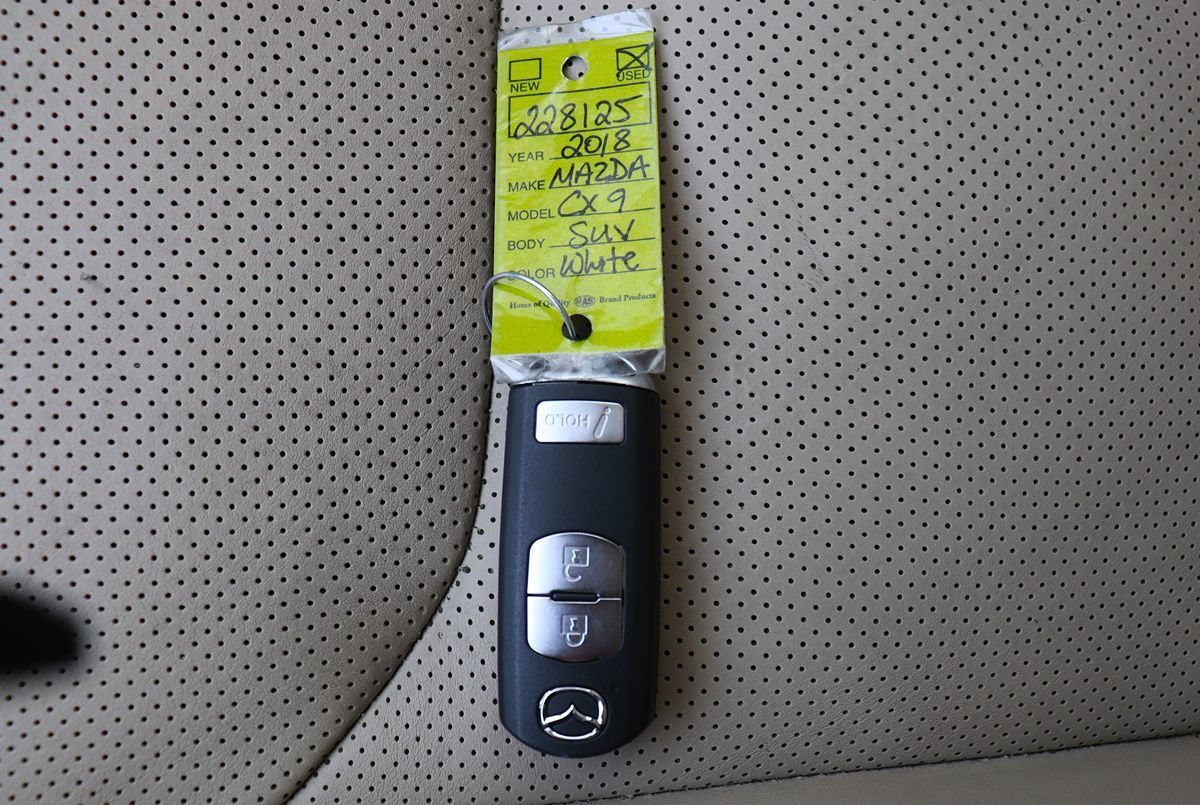 Used 2018 MAZDA CX-9 Touring w/ Touring Premium Package FWD image 62