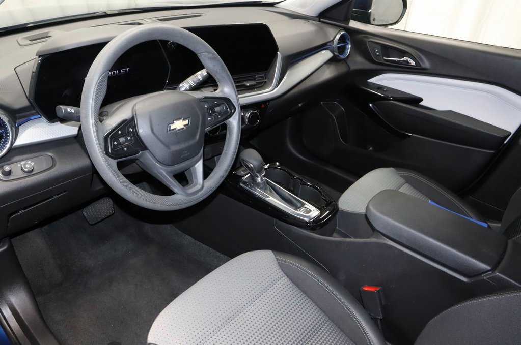 Used 2024 Chevrolet Trax LT image 24