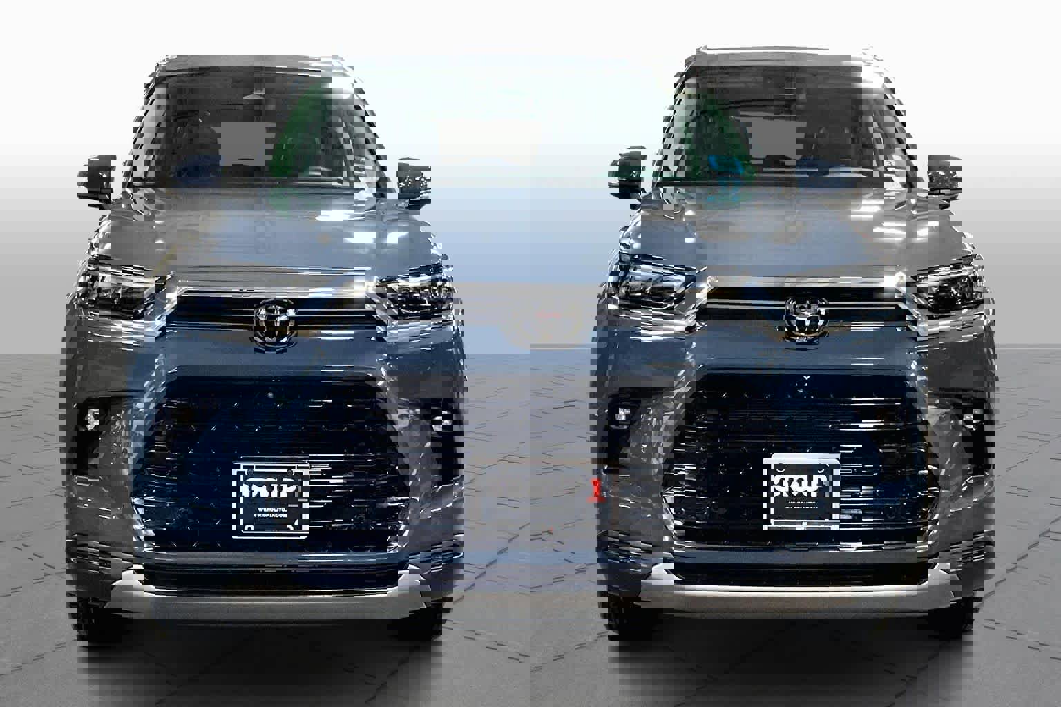 Used 2024 Toyota Grand Highlander Platinum image 3