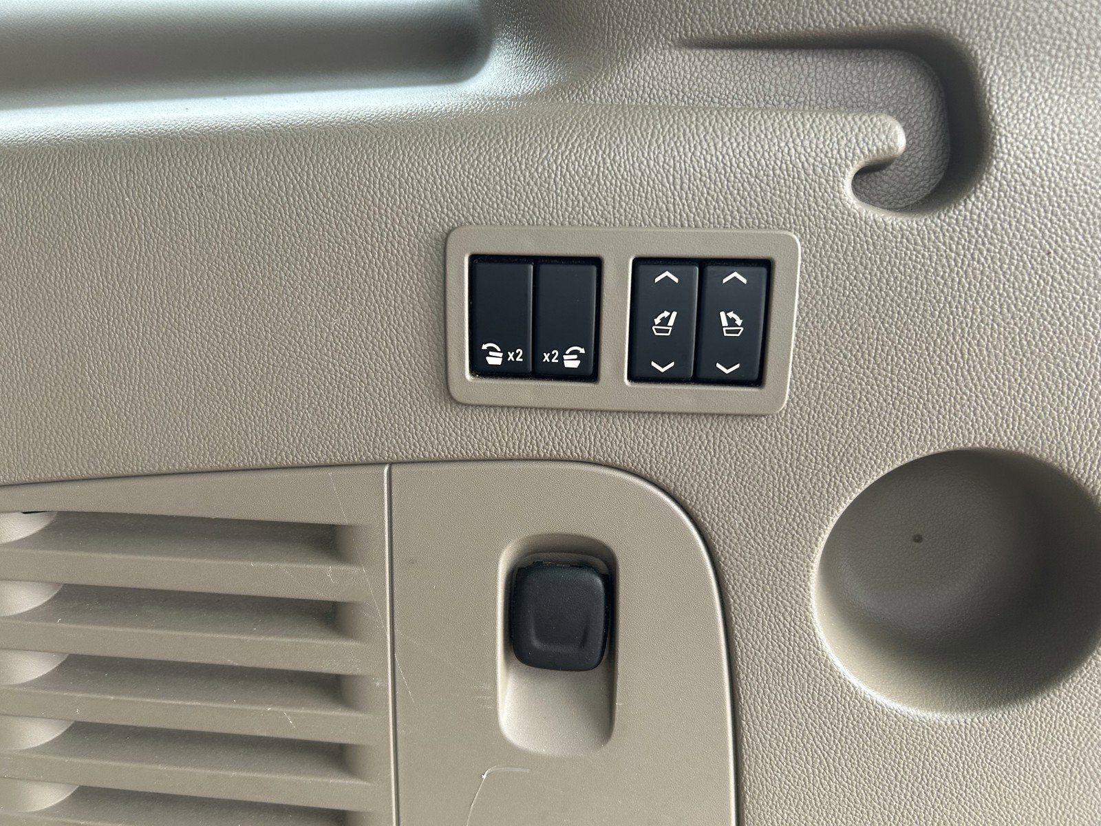 Used 2015 Chevrolet Suburban LTZ w/ Max Trailering Package image 16