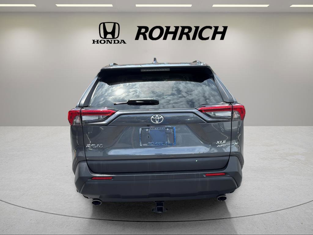 Used 2021 Toyota RAV4 XLE AWD/4WD image 7
