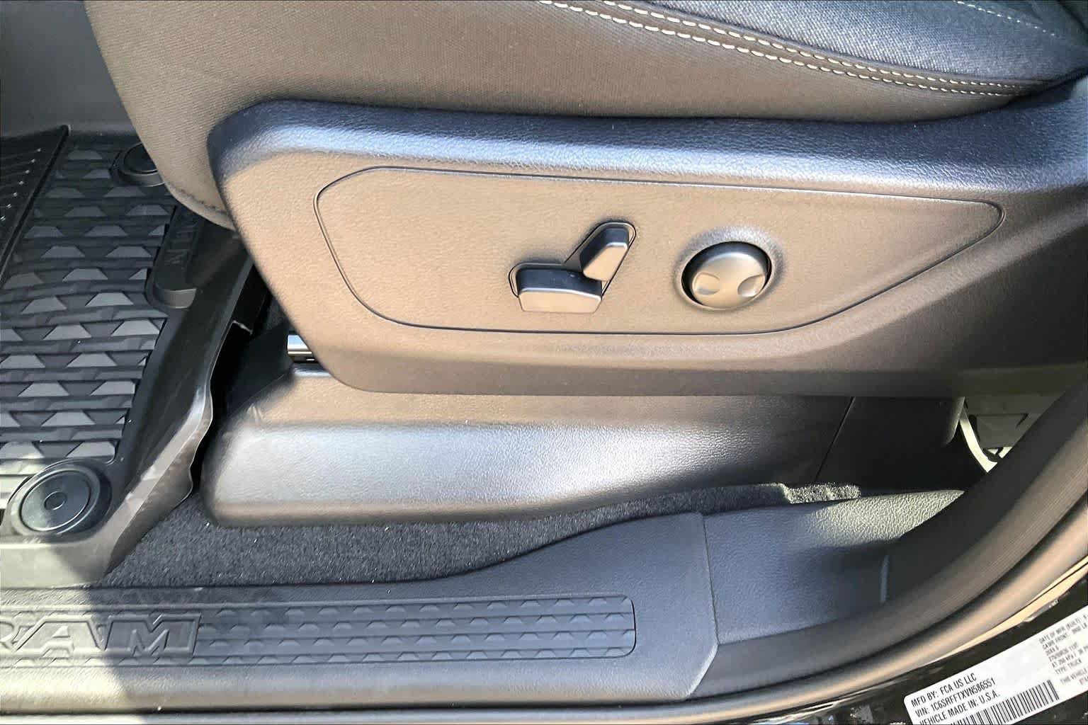New 2027 RAM 1500 4x4 Crew Cab image 17