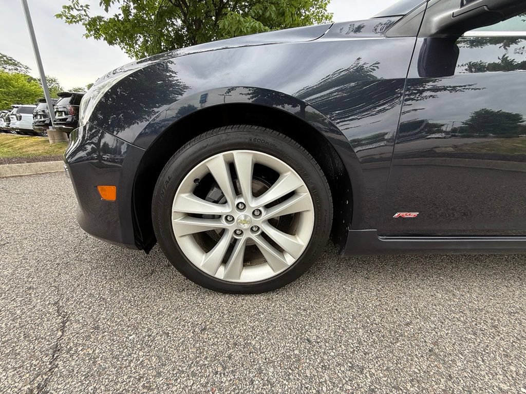 Used 2015 Chevrolet Cruze LTZ w/ Sun, Sound and Sport Package FWD image 28