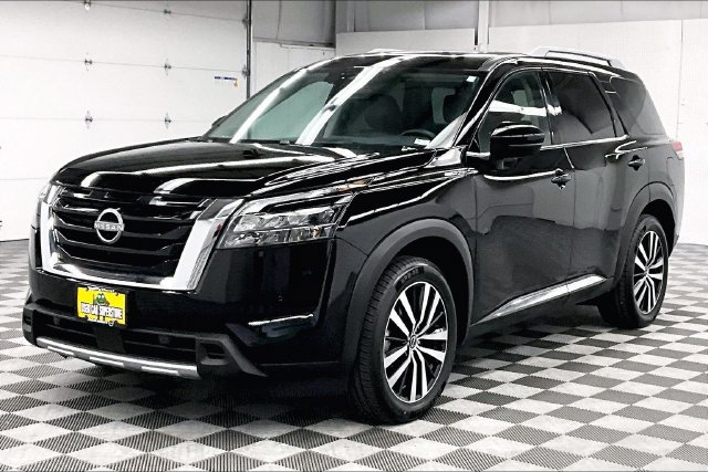 Used 2025 Nissan Pathfinder Platinum AWD/4WD image 12