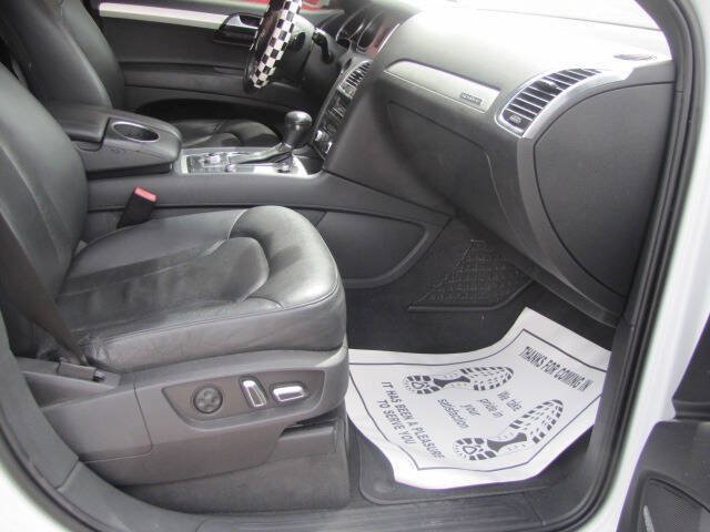 Used 2013 Audi Q7 3.0T S line Prestige w/ S Line Pkg AWD/4WD image 13