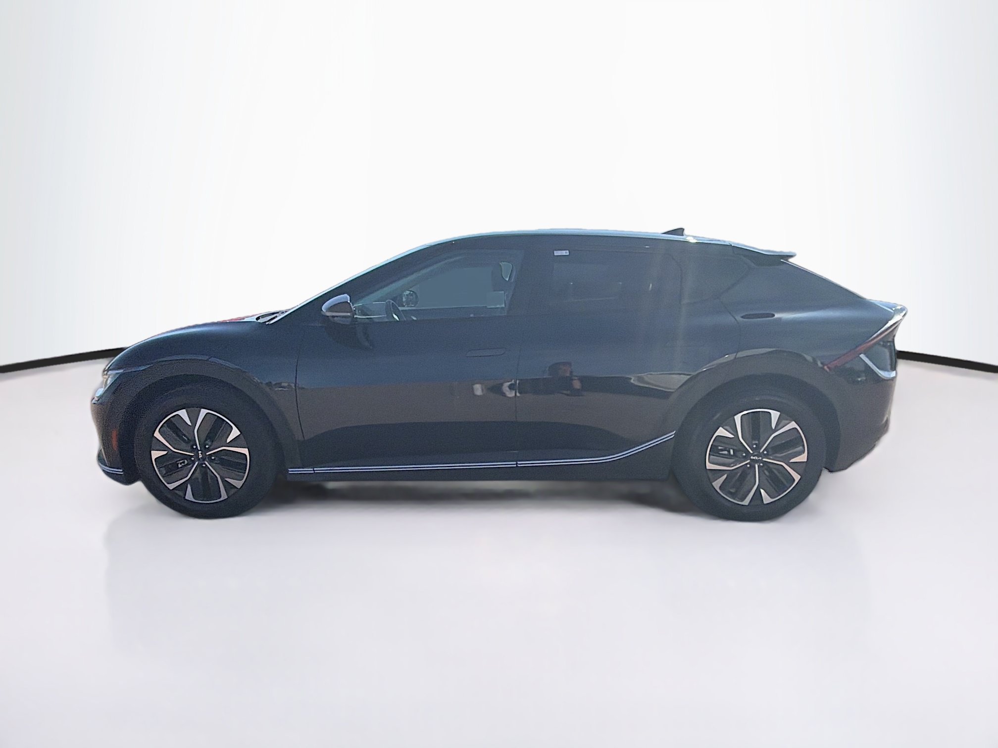 Used 2024 Kia EV6 Light AWD/4WD image 4