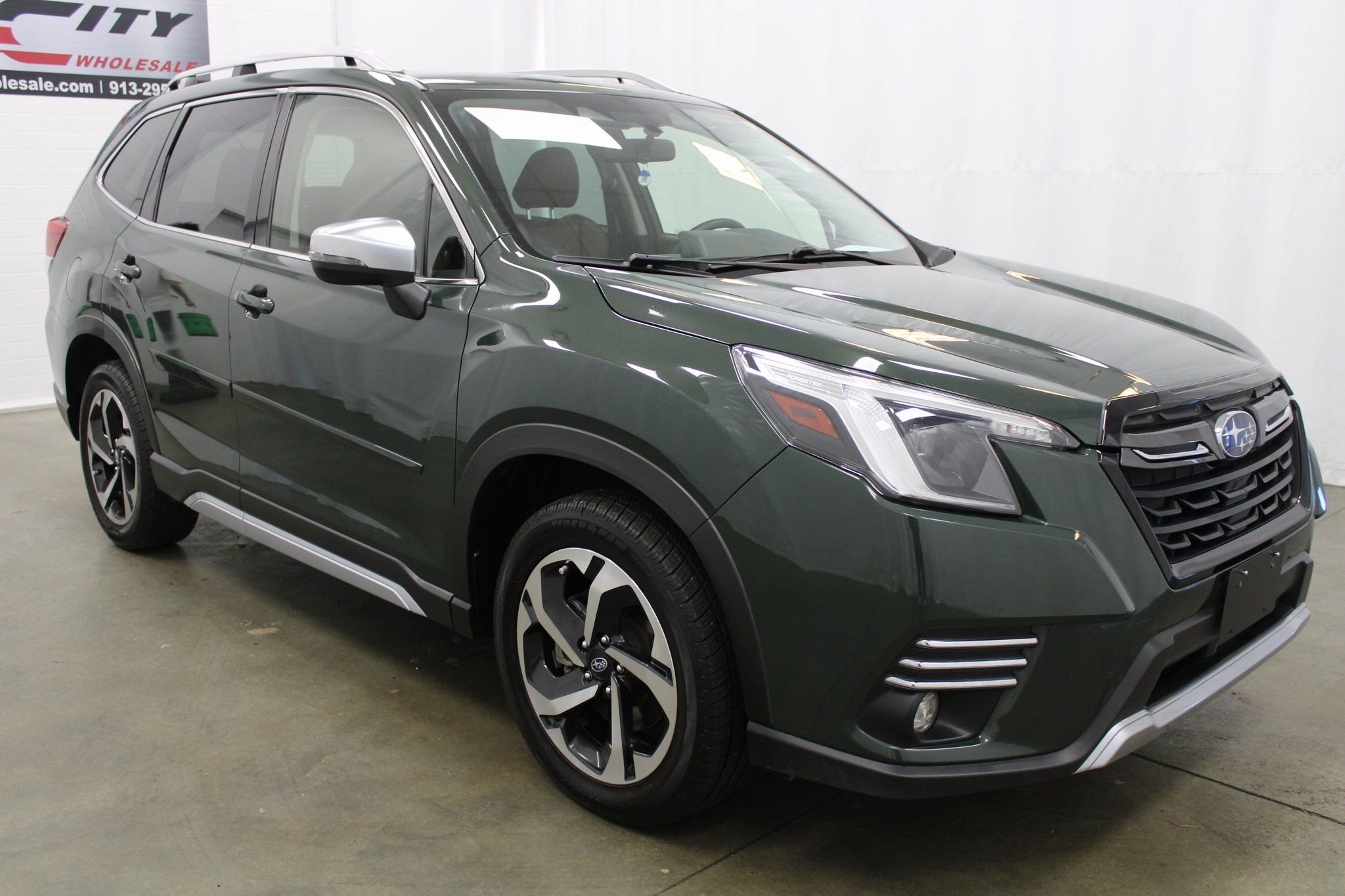 Used 2023 Subaru Forester Touring image 4