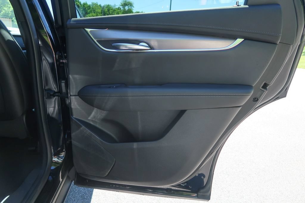 Used 2023 Cadillac XT5 Luxury AWD/4WD image 17