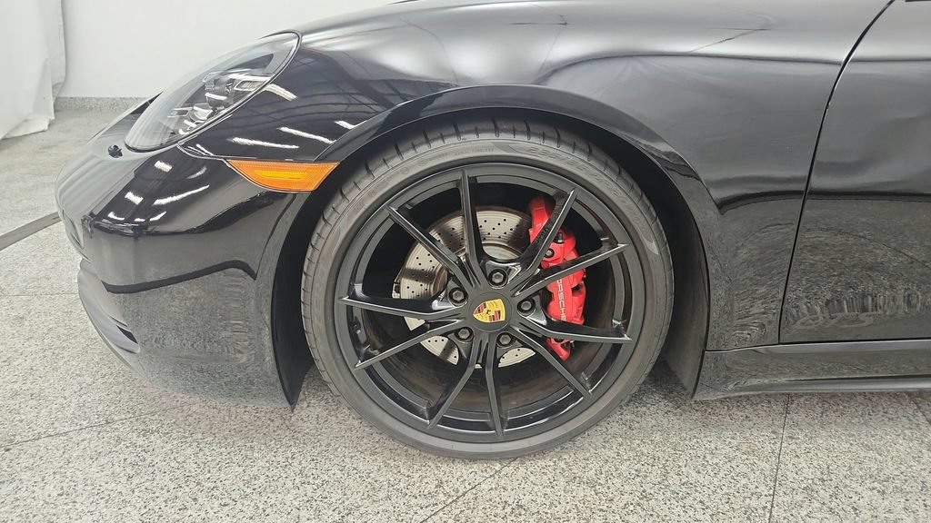 Used 2018 Porsche 718 Cayman GTS RWD image 13