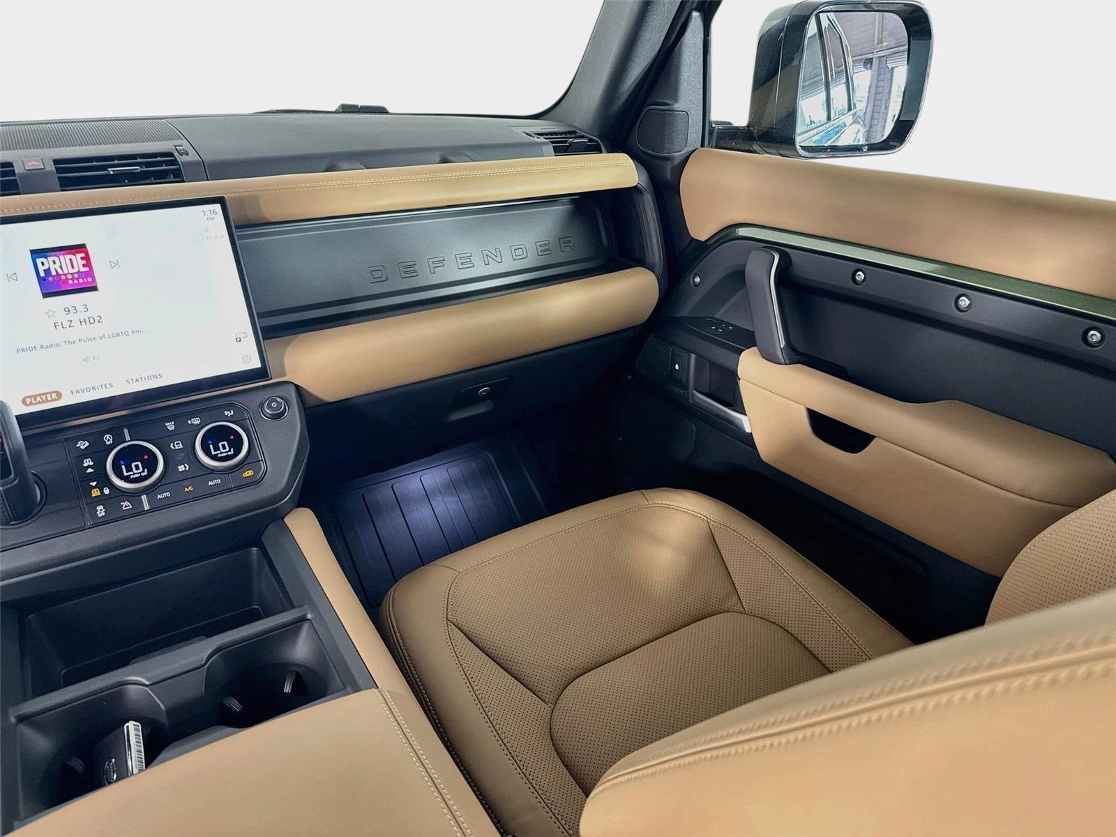 New 2026 Land Rover Defender 110 X-Dynamic SE AWD/4WD image 26