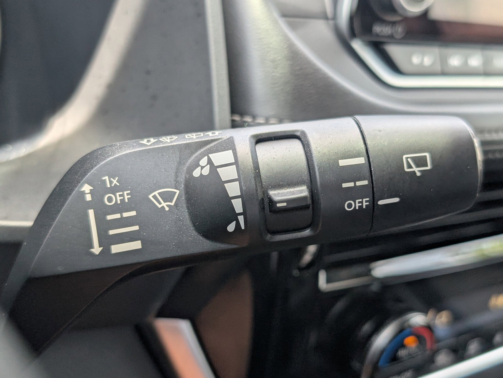 Used 2022 Nissan Rogue SV FWD image 27
