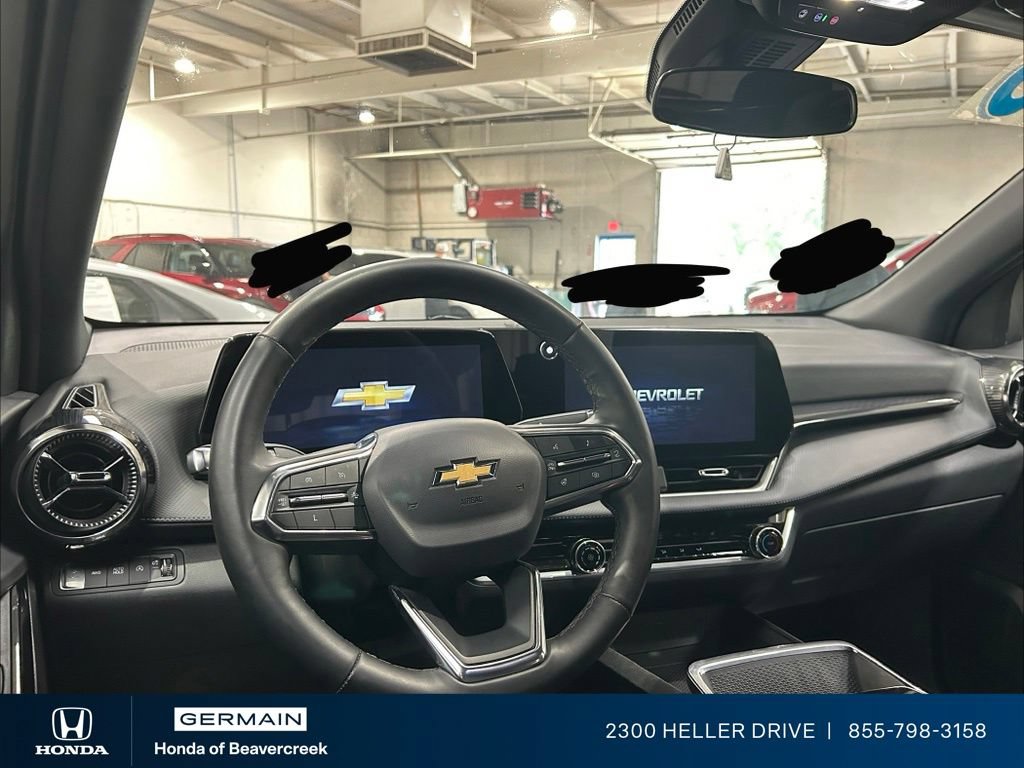 Used 2025 Chevrolet Equinox LT AWD/4WD image 15
