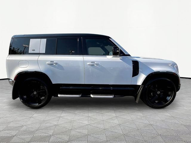 Used 2023 Land Rover Defender 110 V8 AWD/4WD image 8