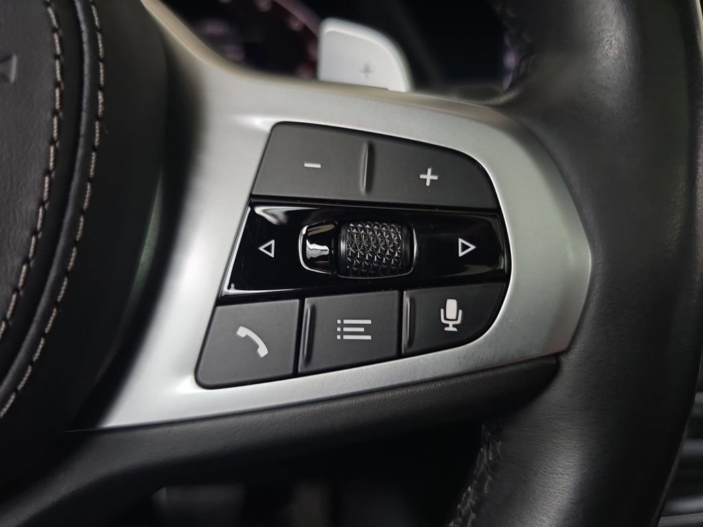 Used 2020 BMW X6 M50i w/ Premium Package image 21