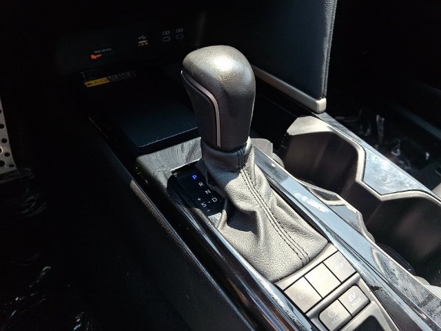 Used 2025 Toyota Camry XSE FWD image 17