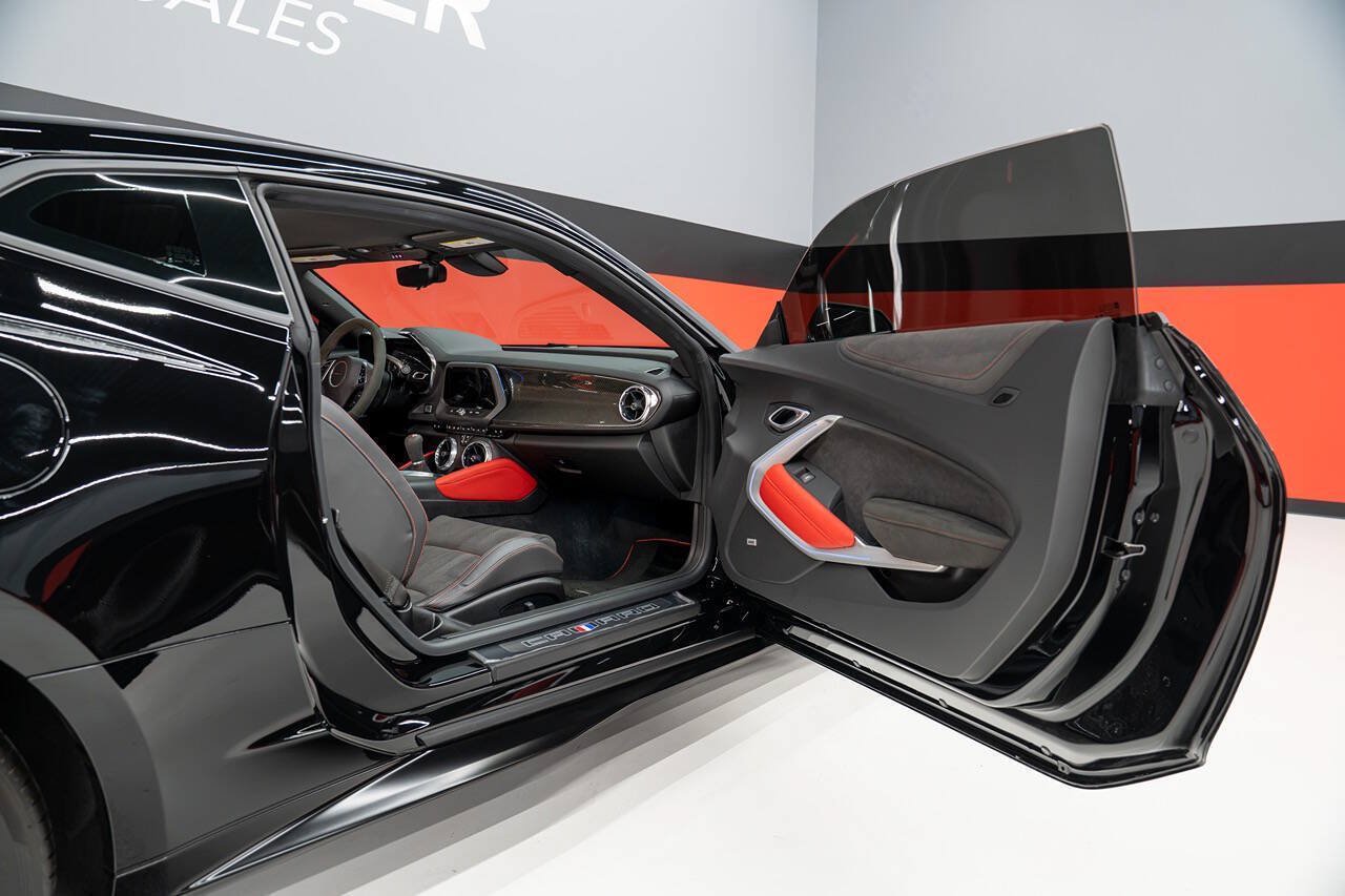 Used 2021 Chevrolet Camaro ZL1 RWD image 64