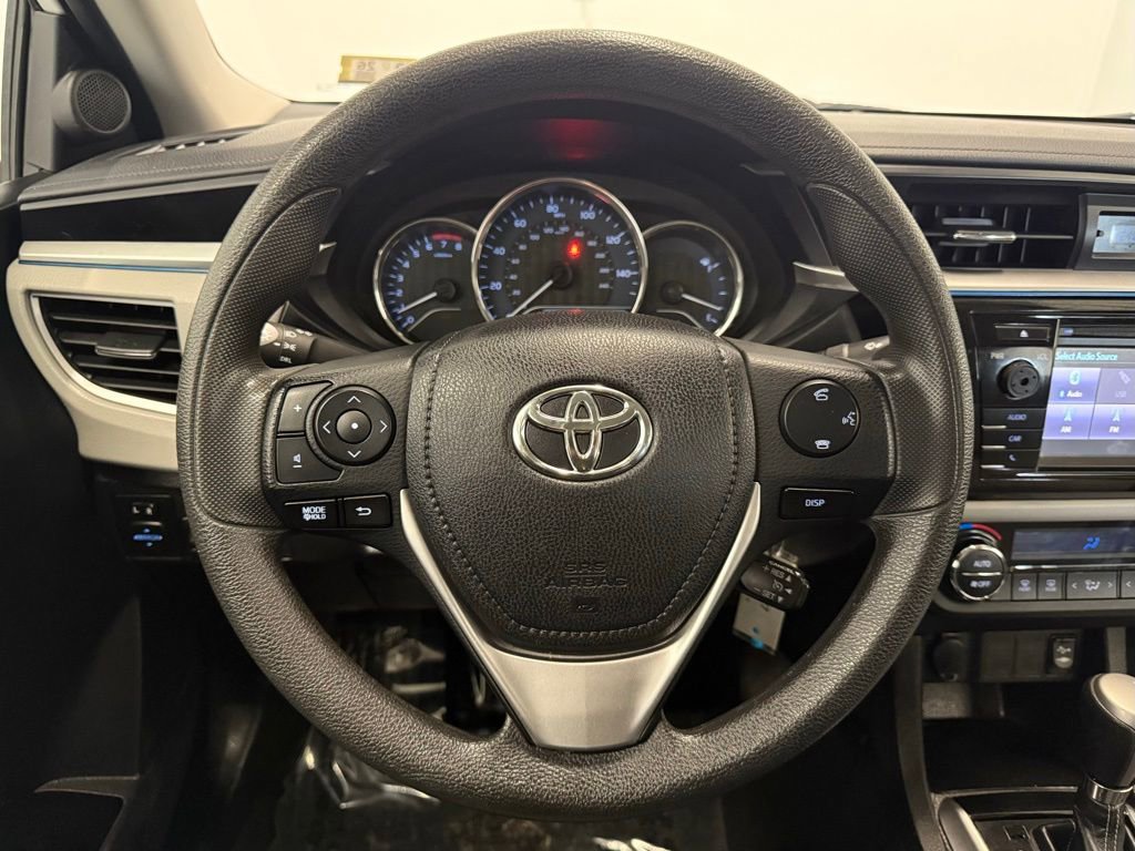 Used 2015 Toyota Corolla LE image 22