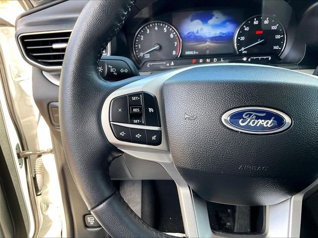 Used 2023 Ford Explorer XLT w/ Equipment Group 202A AWD/4WD image 23
