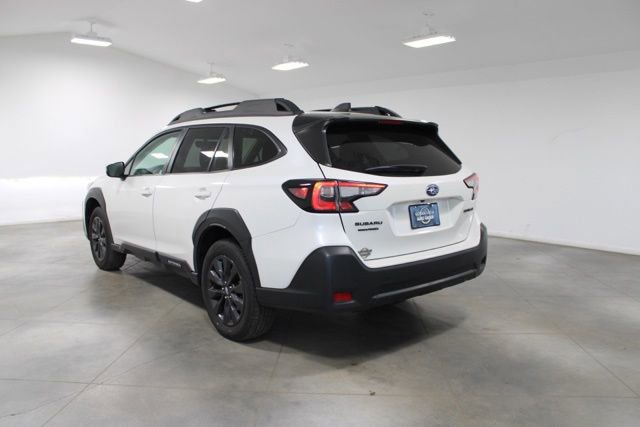 Used 2025 Subaru Outback Onyx Edition AWD/4WD image 7