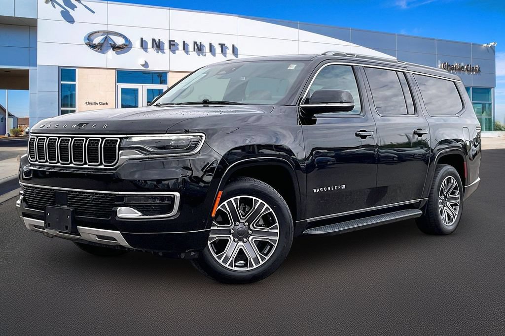 Used 2024 Jeep Wagoneer L Series II w/ Flexible Seating Group AWD/4WD image 1