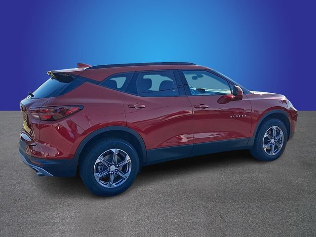 Used 2023 Chevrolet Blazer LT w/ Convenience Package FWD image 4