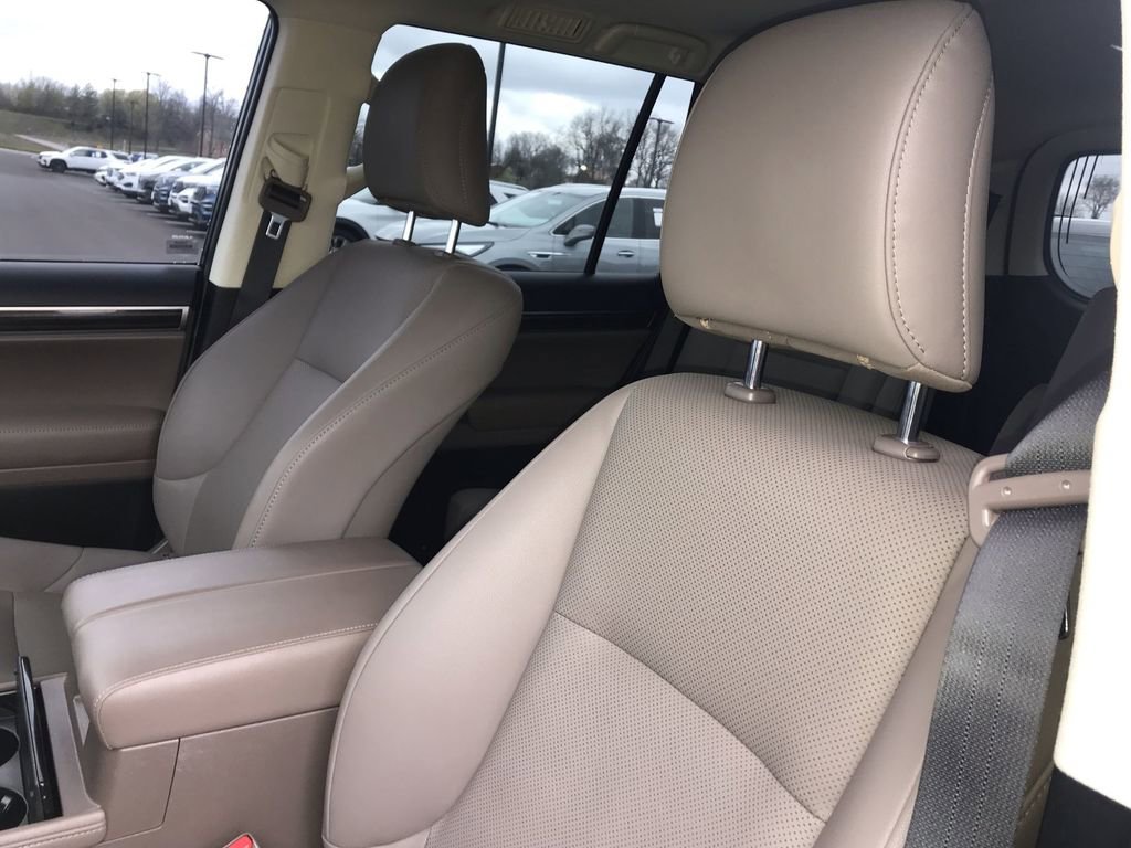 Used 2023 Lexus GX 460 Premium image 11