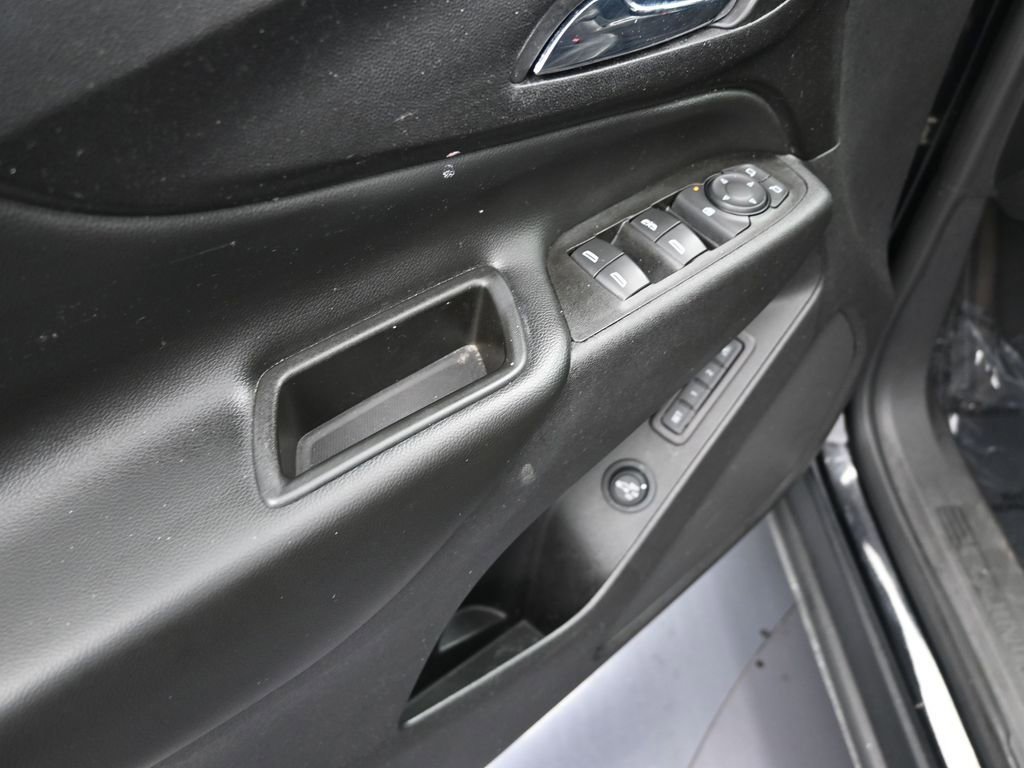 Used 2020 Chevrolet Equinox LT w/ Midnight Edition image 10