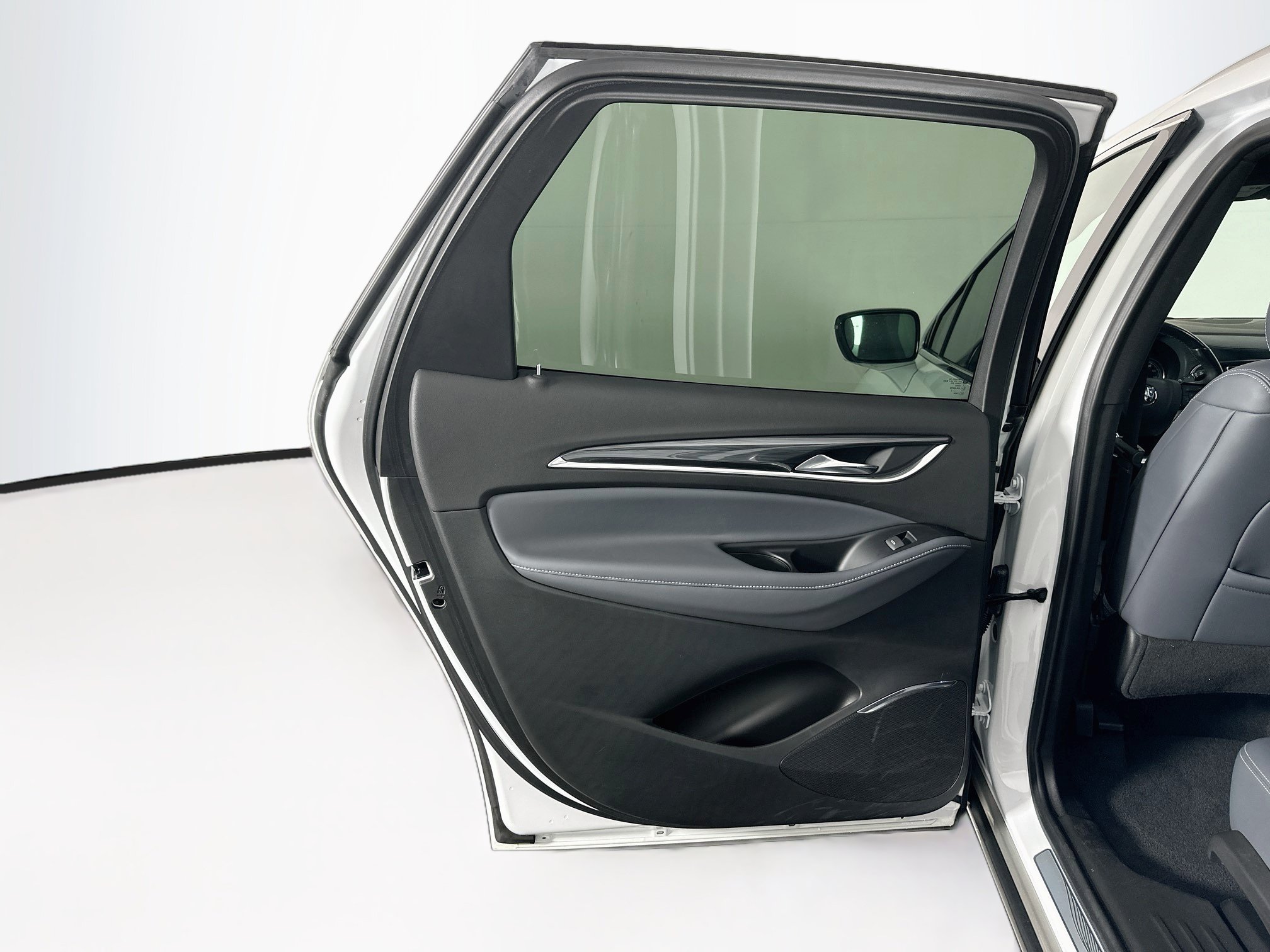 Used 2023 Buick Enclave Essence FWD image 25