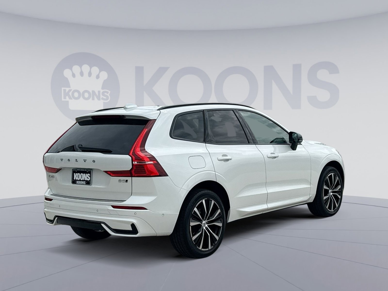 Used 2024 Volvo XC60 B5 Plus w/ Protection Package Premier AWD/4WD image 7