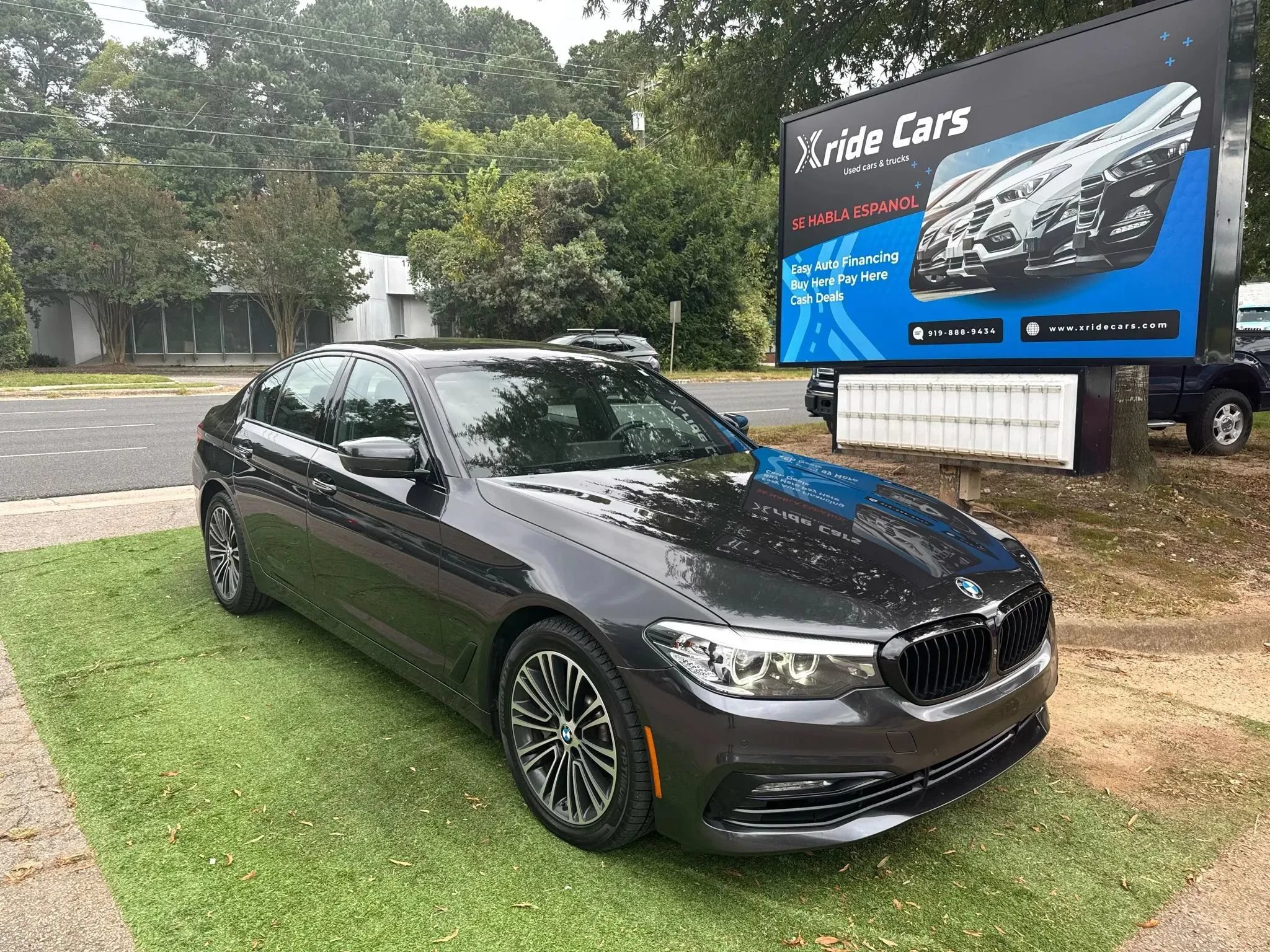 Used 2018 BMW 540i xDrive AWD/4WD image 3